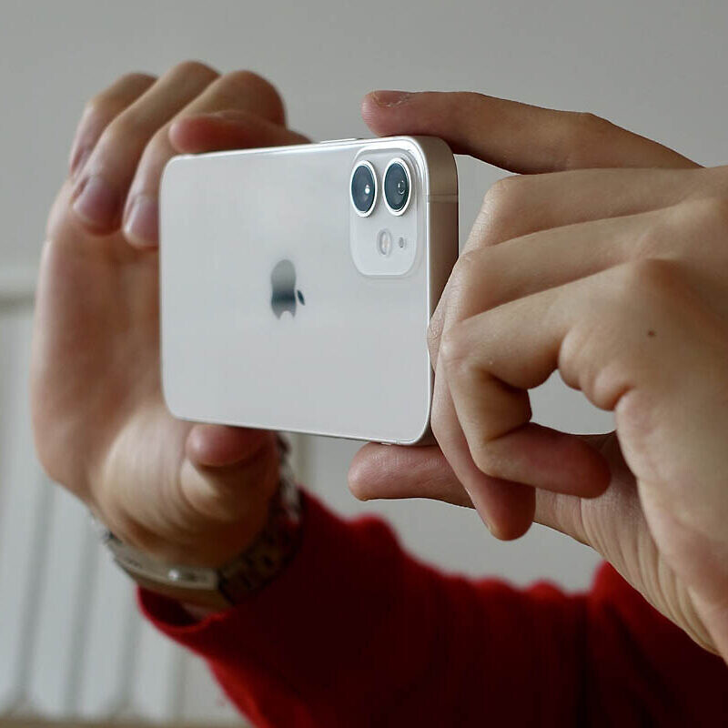 Taking photo with smartphone