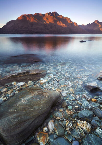 Lake Wakatipu shore